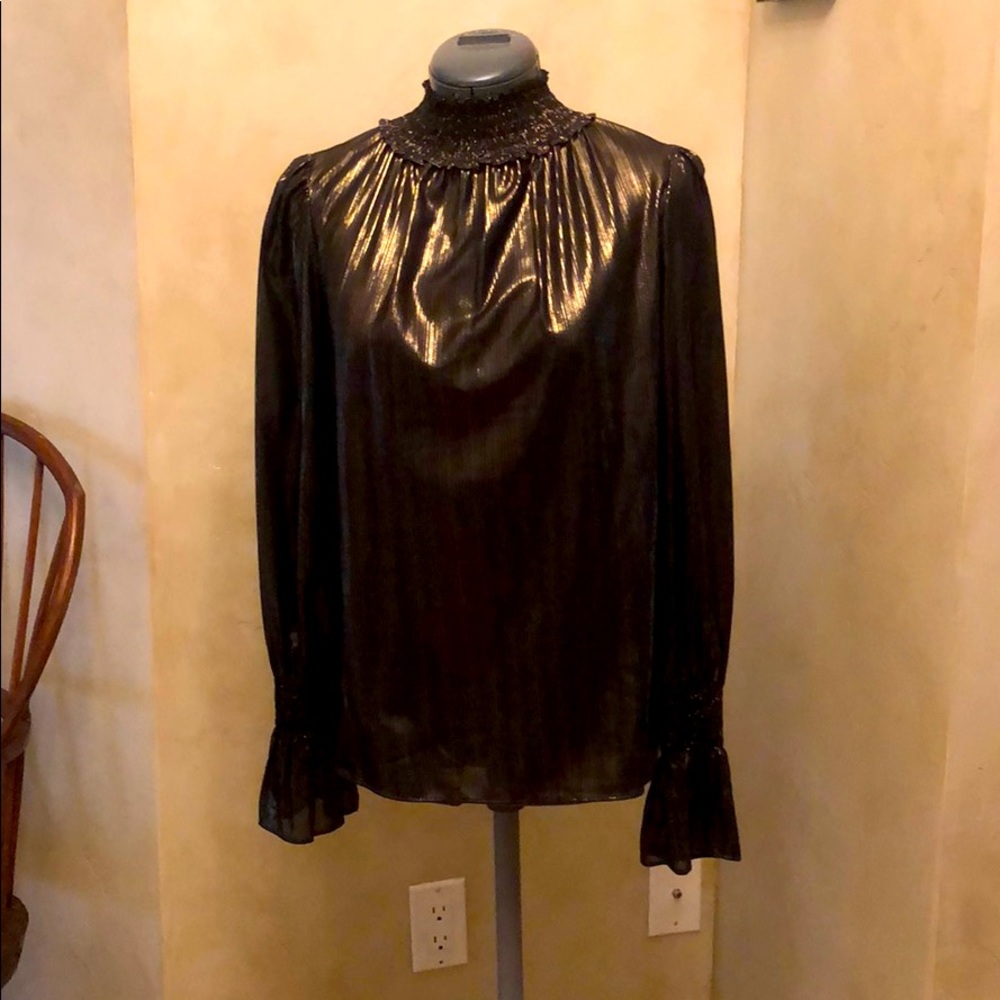 🎉 Black Gold Stripe Blouse